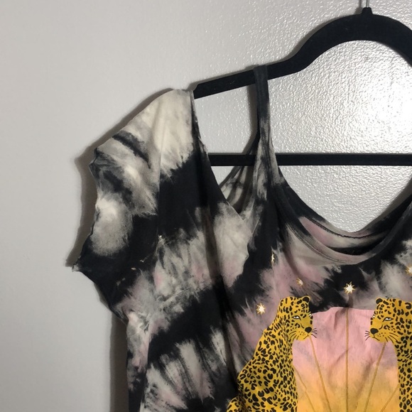 Torrid Cold Shoulder Tee Cheetah Print Black Tie Dye Size 1X - Picture 4 of 7